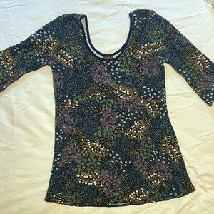 Salaam 3/4 sleeve top L